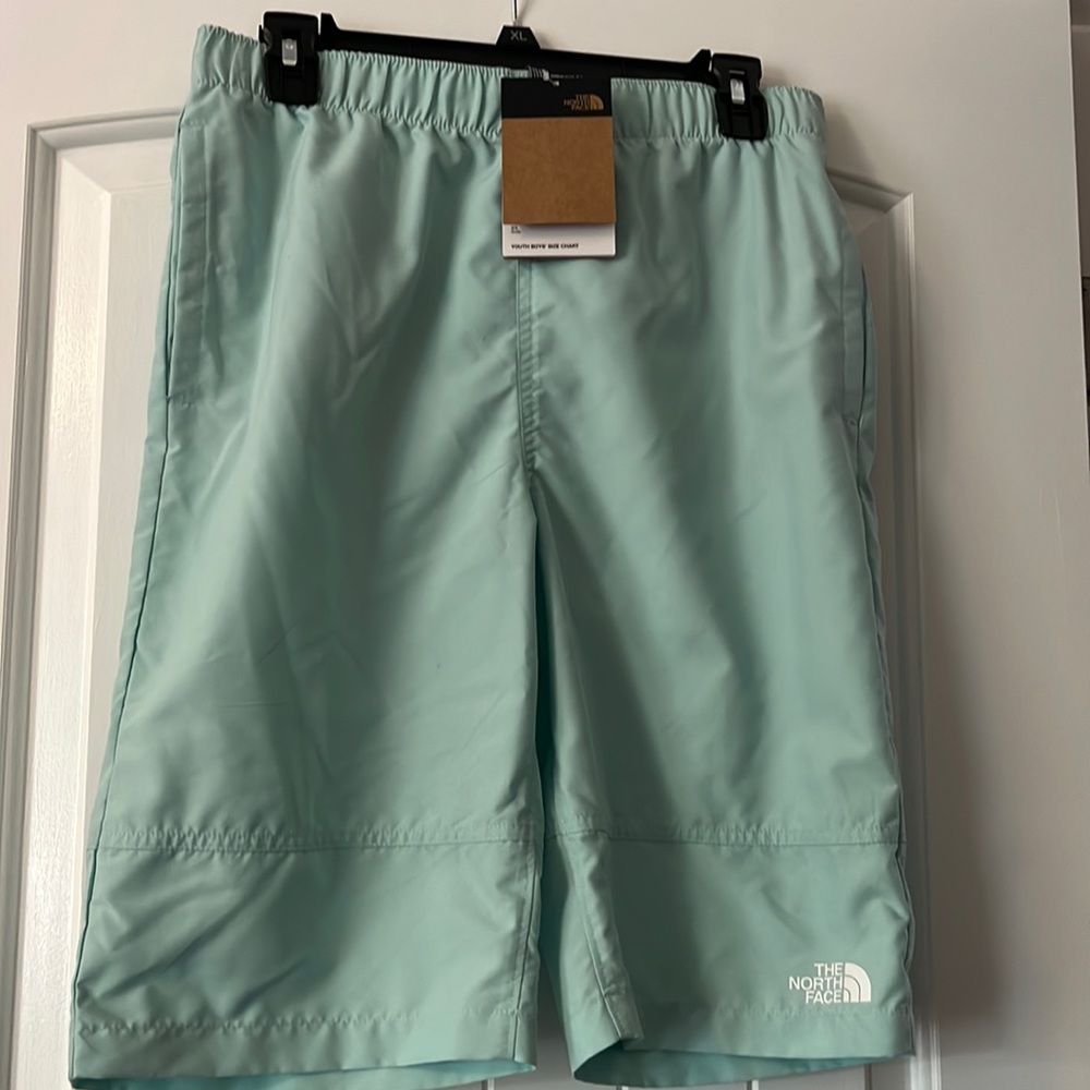 NorthFace boys water shorts size 18/20